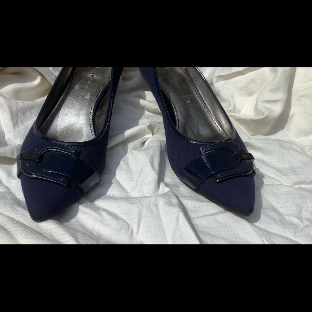 Anne Klein iFlex Low Heeled Pump